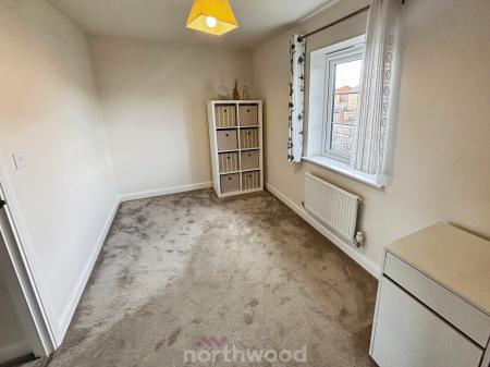 2 bedroom Semi-detached house to let in Farleigh Drive, Harworth, Doncaster, DN11