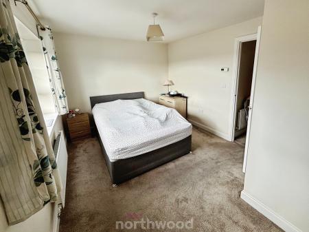 2 bedroom Semi-detached house to let in Farleigh Drive, Harworth, Doncaster, DN11