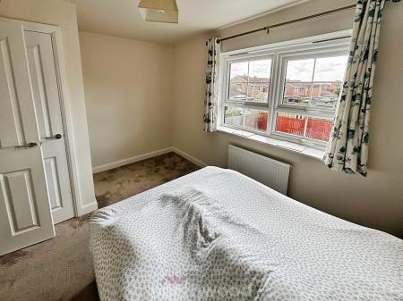 2 bedroom Semi-detached house to let in Farleigh Drive, Harworth, Doncaster, DN11