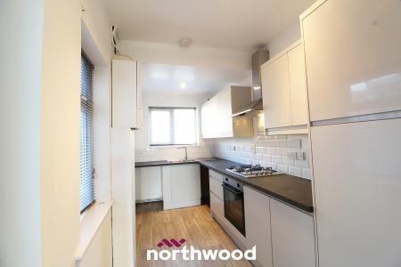 2 bedroom Terraced House to let in Cross Bank, Balby, Doncaster, DN4