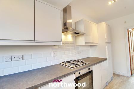 2 bedroom Terraced House to let in Cross Bank, Balby, Doncaster, DN4