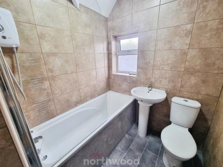 3 bedroom Terraced House to let in Asquith Road, Bentley, Doncaster, DN5