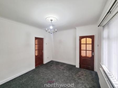 3 bedroom Terraced House to let in Asquith Road, Bentley, Doncaster, DN5