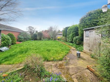 2 bedroom Bungalow for sale in Park Lane, Bessacarr, Doncaster, DN4