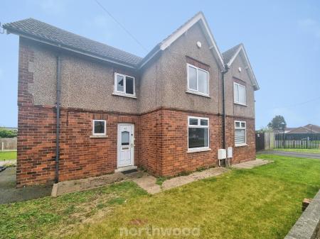 3 bedroom Semi-detached house to let in Cow House Lane, Armthorpe, Doncaster, DN3