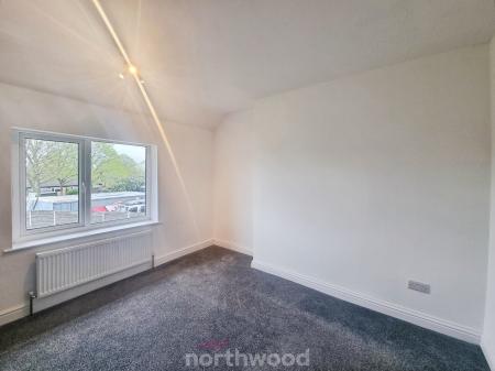 3 bedroom Semi-detached house to let in Cow House Lane, Armthorpe, Doncaster, DN3