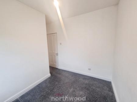 3 bedroom Semi-detached house to let in Cow House Lane, Armthorpe, Doncaster, DN3