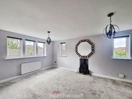 4 bedroom Detached house for sale in Bawtry Road, Bessacarr, Doncaster, DN4