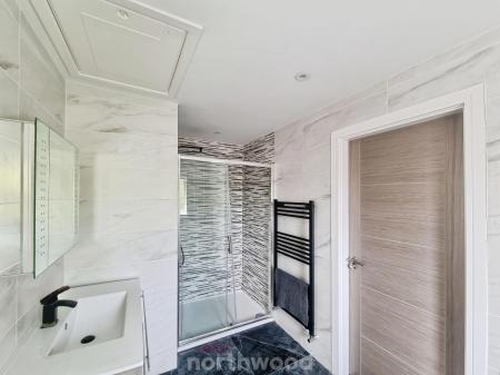 4 bedroom Detached house for sale in Bawtry Road, Bessacarr, Doncaster, DN4