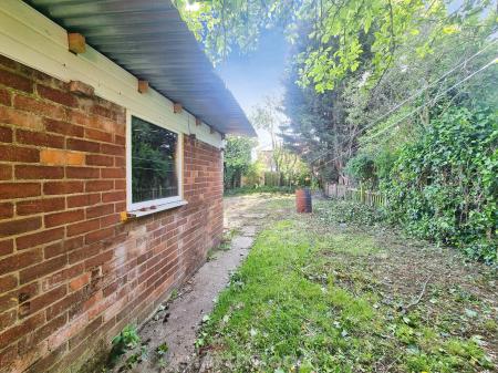 3 bedroom Semi-detached house for sale in Hardy Road, Wheatley, Doncaster, DN2