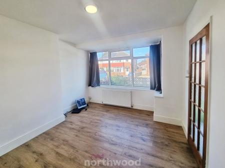 3 bedroom Semi-detached house for sale in Hardy Road, Wheatley, Doncaster, DN2