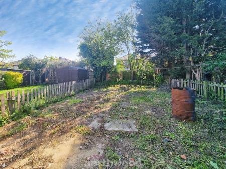 3 bedroom Semi-detached house for sale in Hardy Road, Wheatley, Doncaster, DN2