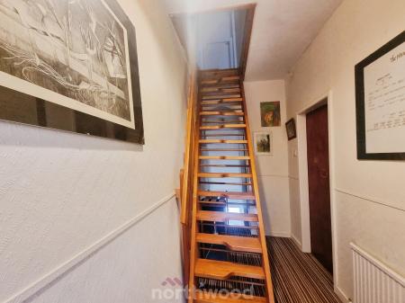 3 bedroom Terraced House for sale in Selby Road, Askern, Doncaster, DN6