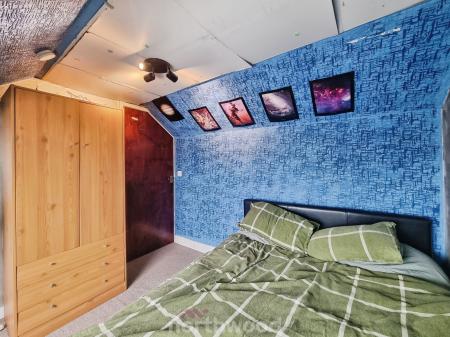 3 bedroom Terraced House for sale in Selby Road, Askern, Doncaster, DN6