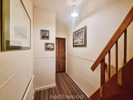3 bedroom Terraced House for sale in Selby Road, Askern, Doncaster, DN6
