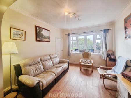 3 bedroom Terraced House for sale in Selby Road, Askern, Doncaster, DN6