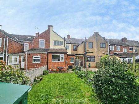 3 bedroom Terraced House for sale in Selby Road, Askern, Doncaster, DN6