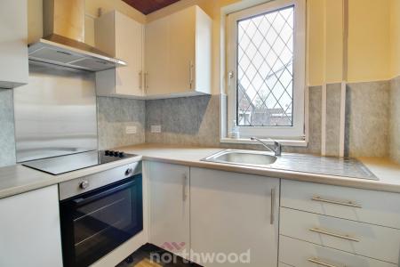 2 bedroom Terraced House to let in Balby Road, Balby, Doncaster, DN4