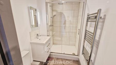 1 bedroom Flat to let in Portland Place, Doncaster, DN1