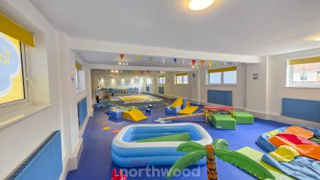 1 bedroom Commercial Property to let in Woodfield Road, Balby, Doncaster, DN4