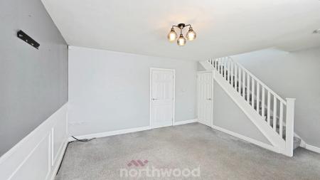 3 bedroom Semi-detached house to let in East View, Campsall, Doncaster, DN6