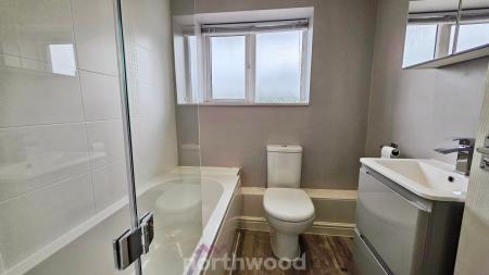 3 bedroom Semi-detached house to let in East View, Campsall, Doncaster, DN6