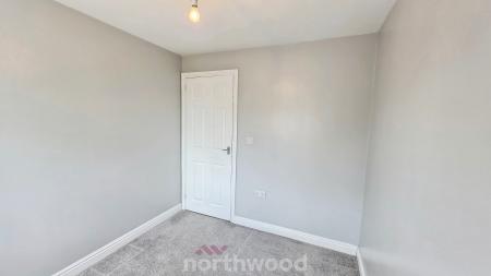 3 bedroom Semi-detached house to let in East View, Campsall, Doncaster, DN6