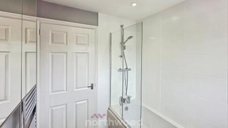 3 bedroom Semi-detached house to let in East View, Campsall, Doncaster, DN6