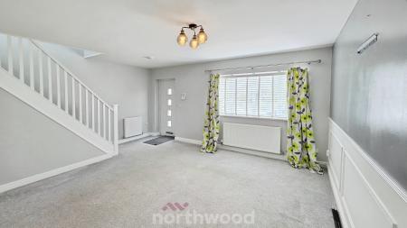 3 bedroom Semi-detached house to let in East View, Campsall, Doncaster, DN6