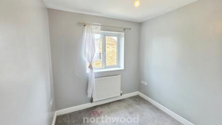 3 bedroom Semi-detached house to let in East View, Campsall, Doncaster, DN6