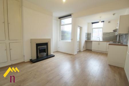 2 bedroom Terraced House to let in Regent Street, Balby, Doncaster, DN4