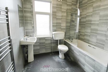 2 bedroom Terraced House to let in Regent Street, Balby, Doncaster, DN4