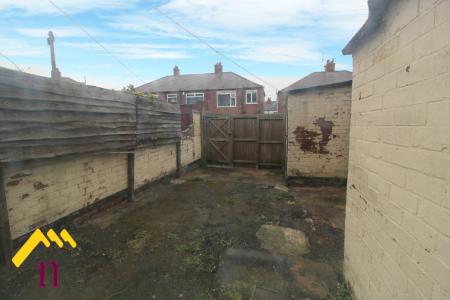 2 bedroom Terraced House to let in Regent Street, Balby, Doncaster, DN4