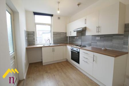 2 bedroom Terraced House to let in Regent Street, Balby, Doncaster, DN4