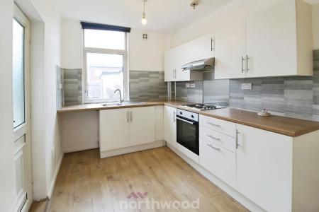 2 bedroom Terraced House to let in Regent Street, Balby, Doncaster, DN4