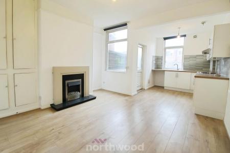 2 bedroom Terraced House to let in Regent Street, Balby, Doncaster, DN4