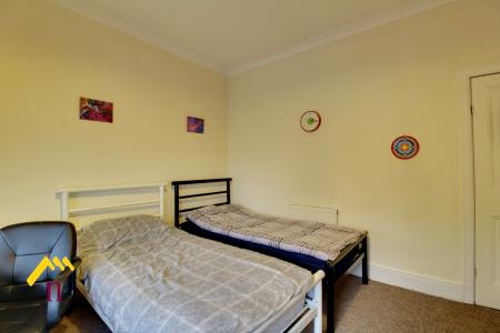 2 bedroom Terraced House to let in Gladstone Road, Hexthorpe, Doncaster, DN4