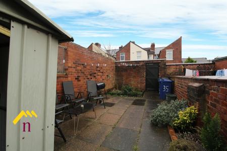 2 bedroom Terraced House to let in Gladstone Road, Hexthorpe, Doncaster, DN4