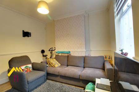 2 bedroom Terraced House to let in Gladstone Road, Hexthorpe, Doncaster, DN4