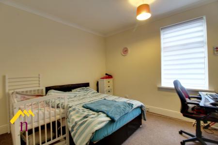 2 bedroom Terraced House to let in Gladstone Road, Hexthorpe, Doncaster, DN4