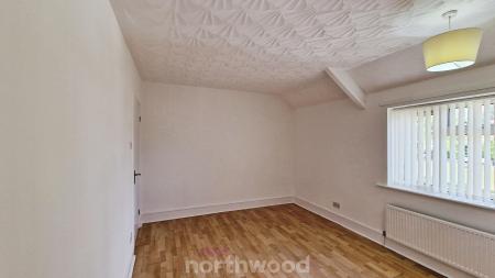 3 bedroom Terraced House to let in Warren Close, Intake, Doncaster, DN2