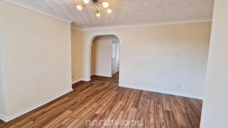 3 bedroom Terraced House to let in Warren Close, Intake, Doncaster, DN2