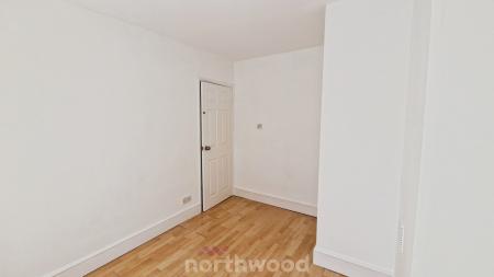 3 bedroom Terraced House to let in Warren Close, Intake, Doncaster, DN2
