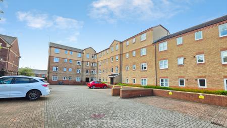 2 bedroom Flat to let in Lakeside Boulevard, Lakeside, Doncaster, DN4