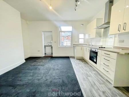 2 bedroom Terraced House to let in Wrightson Avenue, Warmsworth, Doncaster, DN4