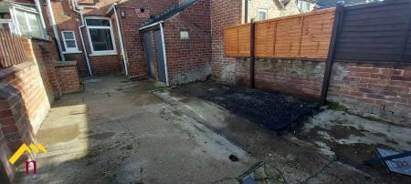2 bedroom Terraced House to let in Wrightson Avenue, Warmsworth, Doncaster, DN4