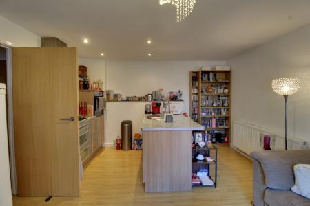 1 bedroom Flat to let in York Road, Doncaster, DN5