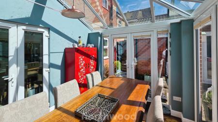 4 bedroom Semi-detached house for sale in Vulcan Mews, Auckley, Doncaster, DN9