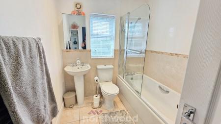 4 bedroom Semi-detached house for sale in Vulcan Mews, Auckley, Doncaster, DN9