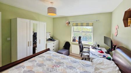 4 bedroom Semi-detached house for sale in Vulcan Mews, Auckley, Doncaster, DN9